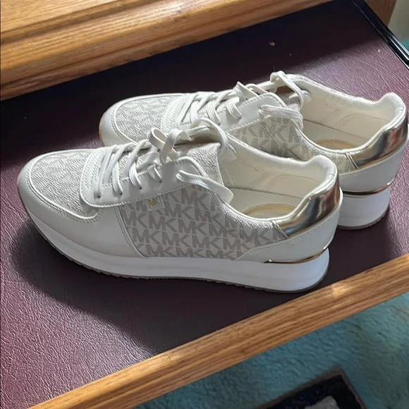 Michael Kors | Shoes | Michael Kors White And Silver
